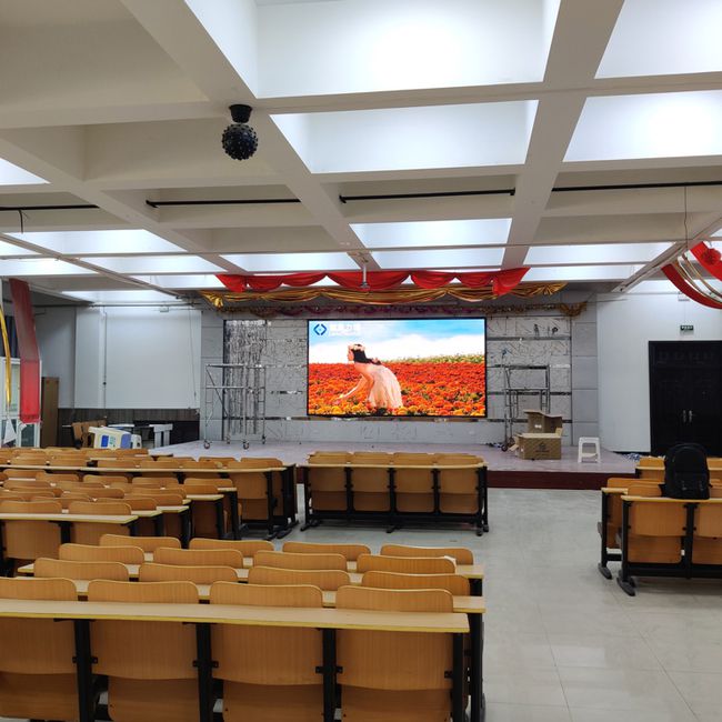 智显力诺led显示屏助力大学打造会议室智能场景