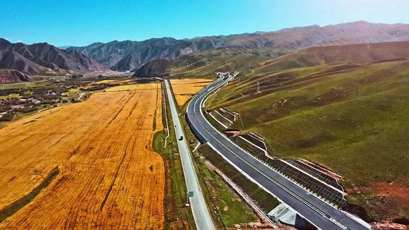 新年新气象!洲明近7000套照明产品助力甘南经济发展 新年新气象!洲明近7000套照明产品助力甘南经济发展