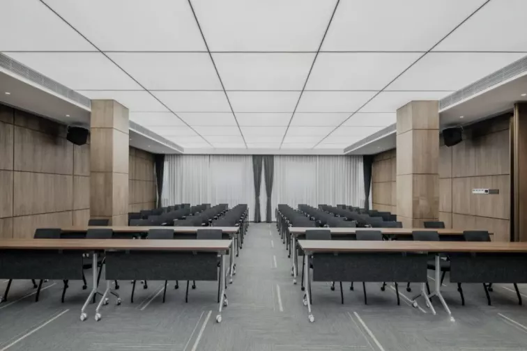 蓝景智能照明打造健康办公空间 ——中国建筑装饰行业百强企业案例