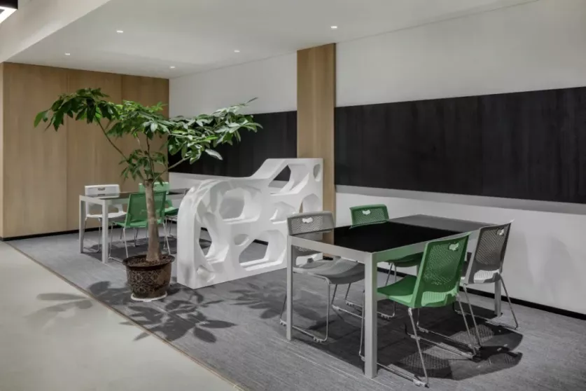 蓝景智能照明打造健康办公空间 ——中国建筑装饰行业百强企业案例