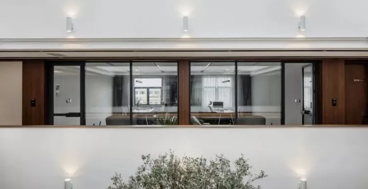 蓝景智能照明打造健康办公空间 ——中国建筑装饰行业百强企业案例