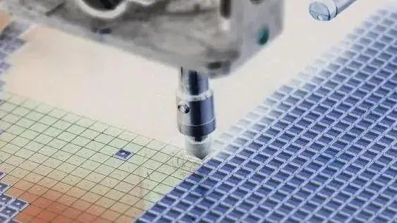 行业重点！两会话题，有多少关联LED显示行业的未来？