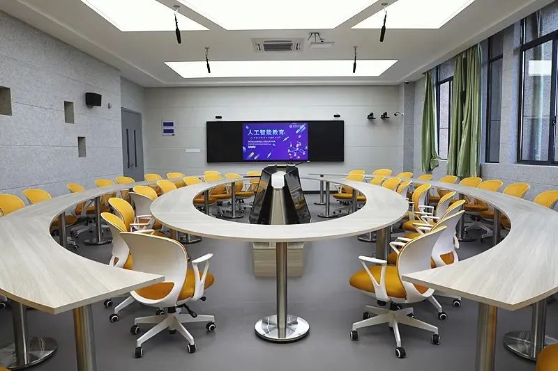 教育智能硬件市场规模预估601亿元，LED显示屏“攻”下几“城”？