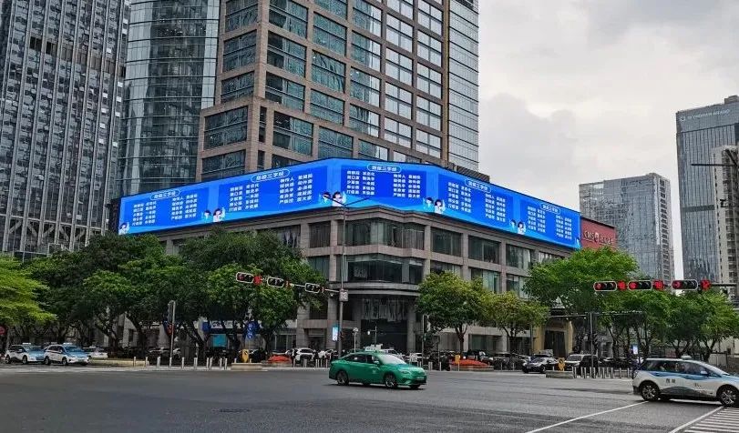 时隔8年！联建光电再续深圳“转角第一屏”传奇