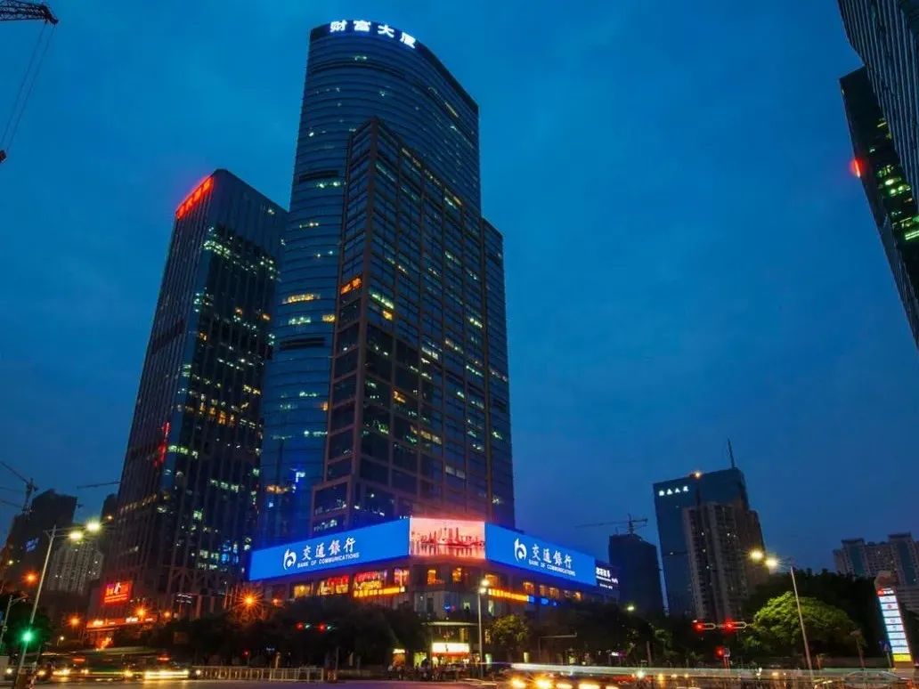 时隔8年！联建光电再续深圳“转角第一屏”传奇