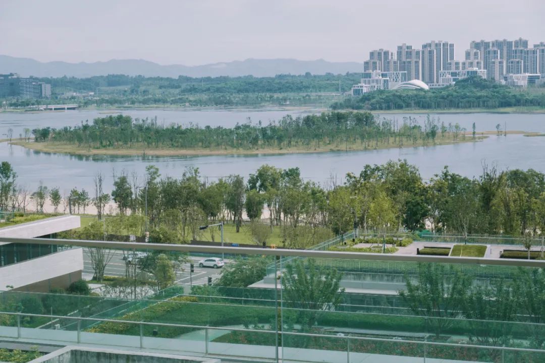 成都首个“近零碳建筑”来了！其中的照明这样设计……