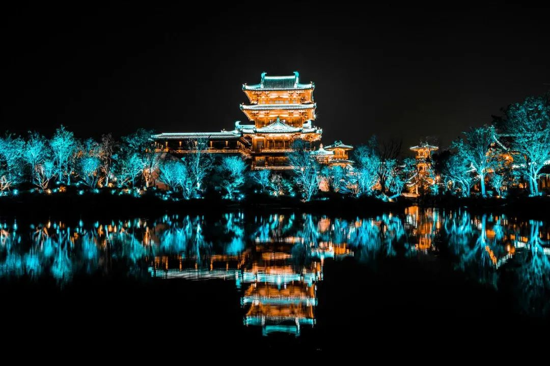 6·18消费大促来袭，裸眼3D大屏凑够热闹！