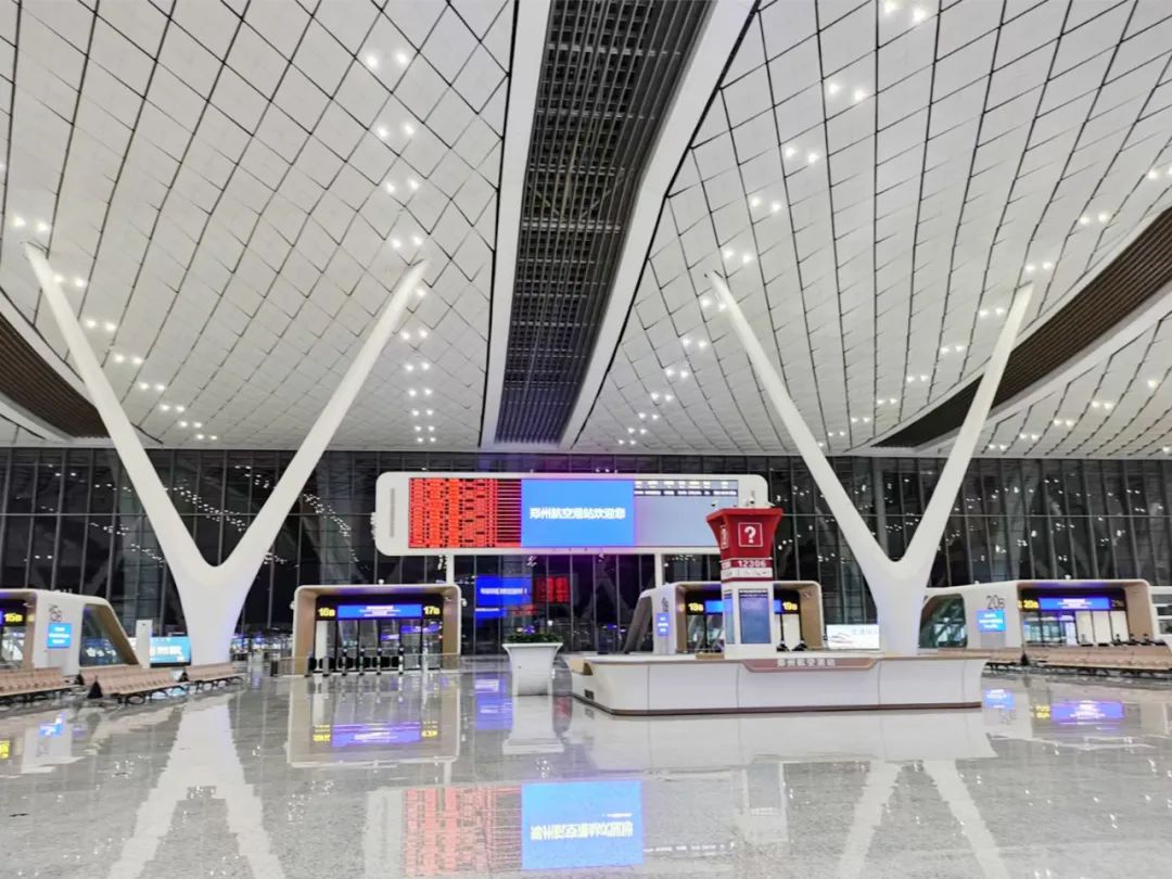 晶台户外猛龙LED助力“亚洲最大”北京丰台站华丽“变身”！