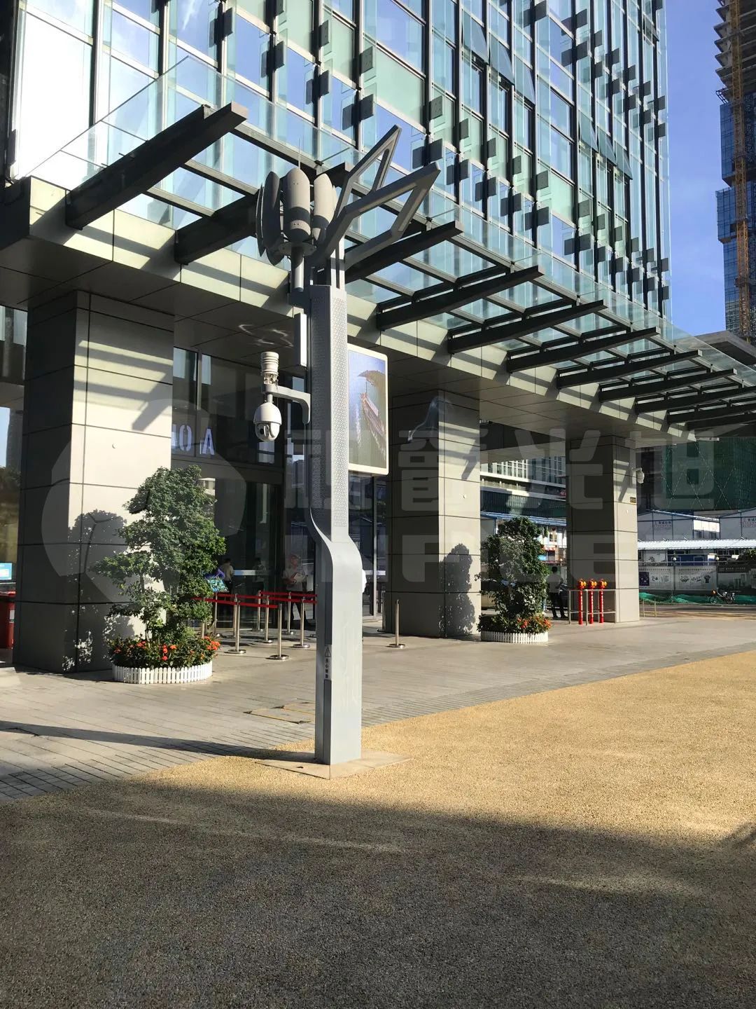 又一智慧灯杆屏项目落地！武汉阳大路信息化服务升级