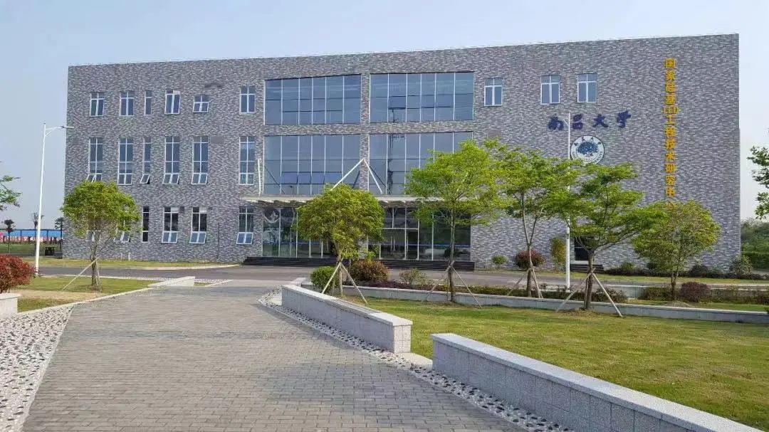 打造LED全产业链聚集地！《南昌日报》聚焦南昌高新区