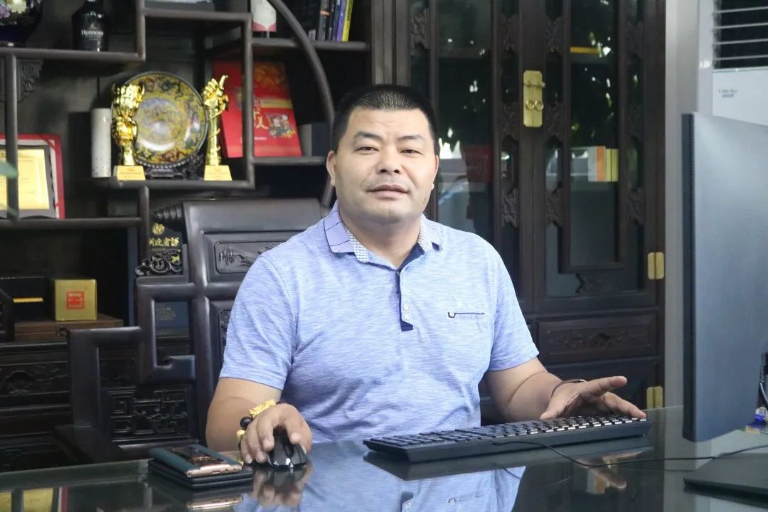 昊震科技：以“柔”克刚，开启户外柔性显示新潮流