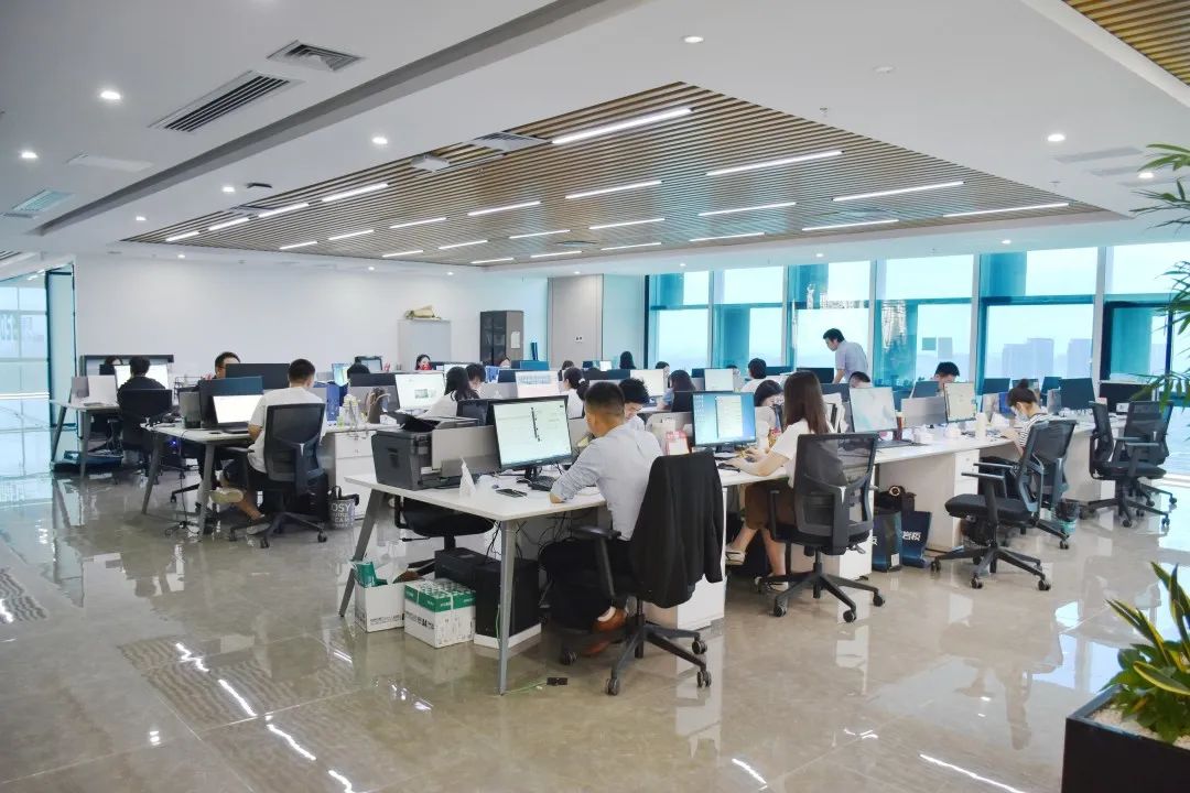 御光：沉潜光电玻璃领域，以透明显示折射“城市之光”