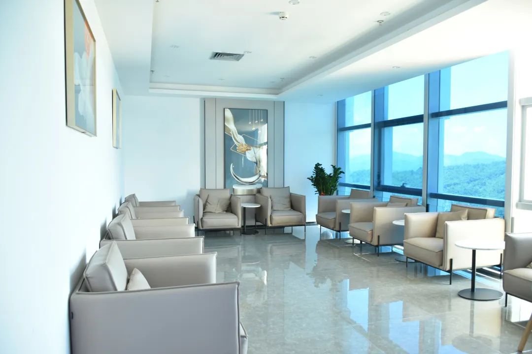 御光：沉潜光电玻璃领域，以透明显示折射“城市之光”