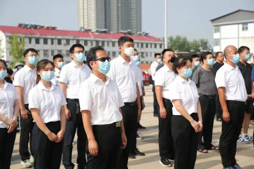 洛阳市首个“法治融屏”在洛宁点亮 