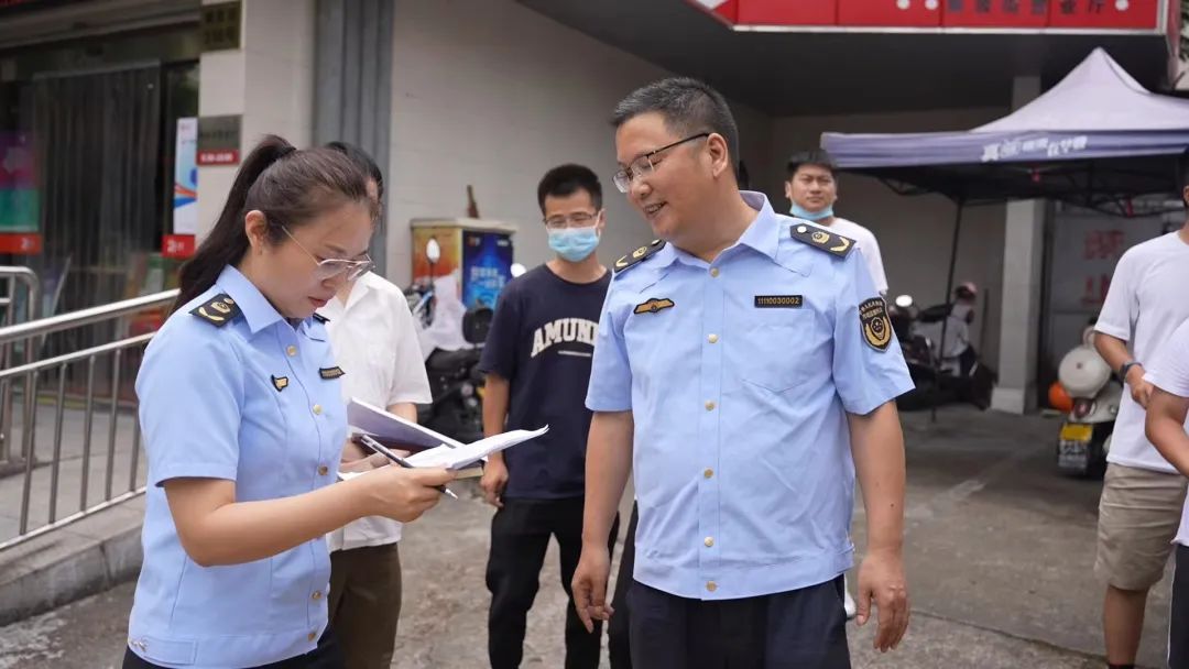 丽水市多部门联合开展户外显示屏大排查大整治行动