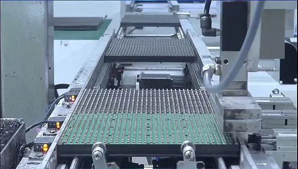 行业第一！洲明LED显示屏再获国家制造业单项冠军产品