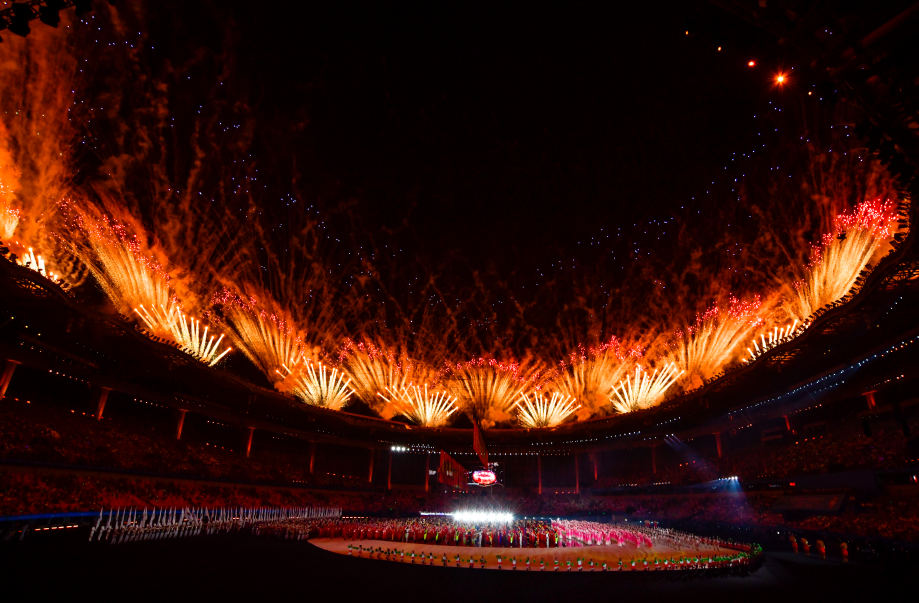 塞上风情，流光溢彩——新亚胜点亮陕西省运会开幕式！