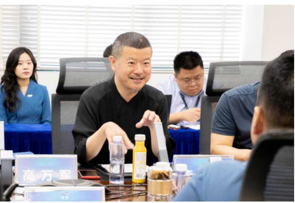 雷曼家庭巨幕与深圳市家装家居行业协会强强联合