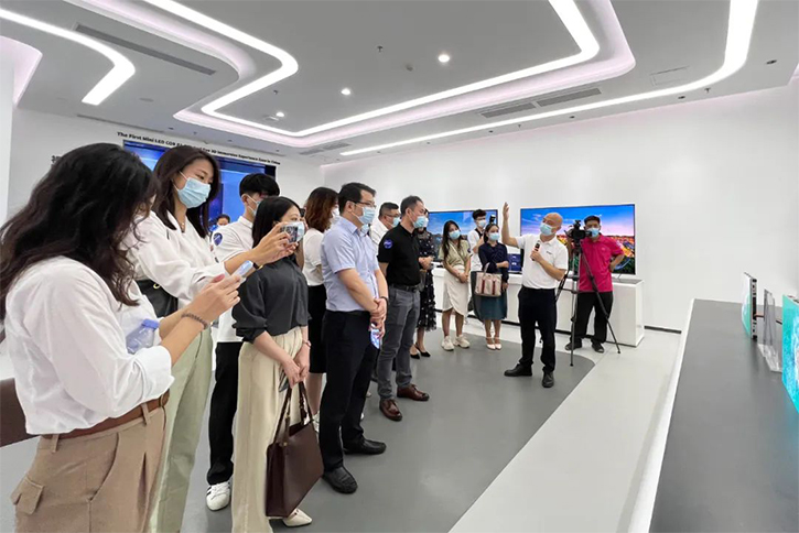 链接未来之旅丨鸿利智汇LED体验馆媒体发布会 链接未来之旅丨鸿利智汇LED体验馆媒体发布会