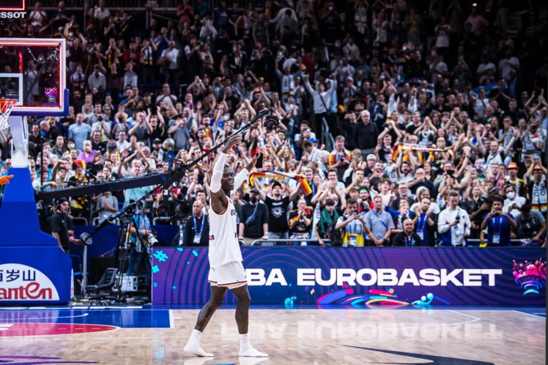 FIBA x 洲明联合产品重磅发布! FIBA x 洲明联合产品重磅发布!