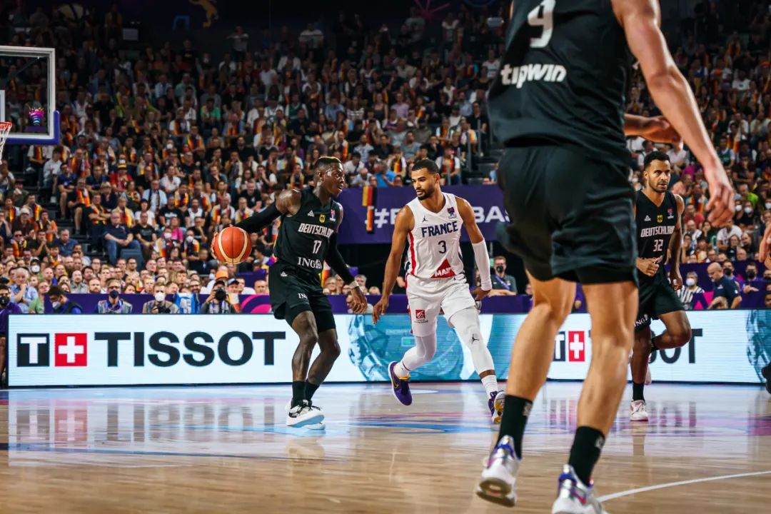 FIBA x 洲明联合产品重磅发布! FIBA x 洲明联合产品重磅发布!