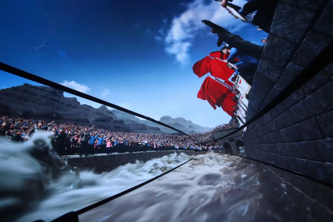 1200㎡ LED「时空隧道」重温红色记忆!洲明光显助力世界第八大奇迹! 1200㎡ LED「时空隧道」重温红色记忆!洲明光显助力世界第八大奇迹!