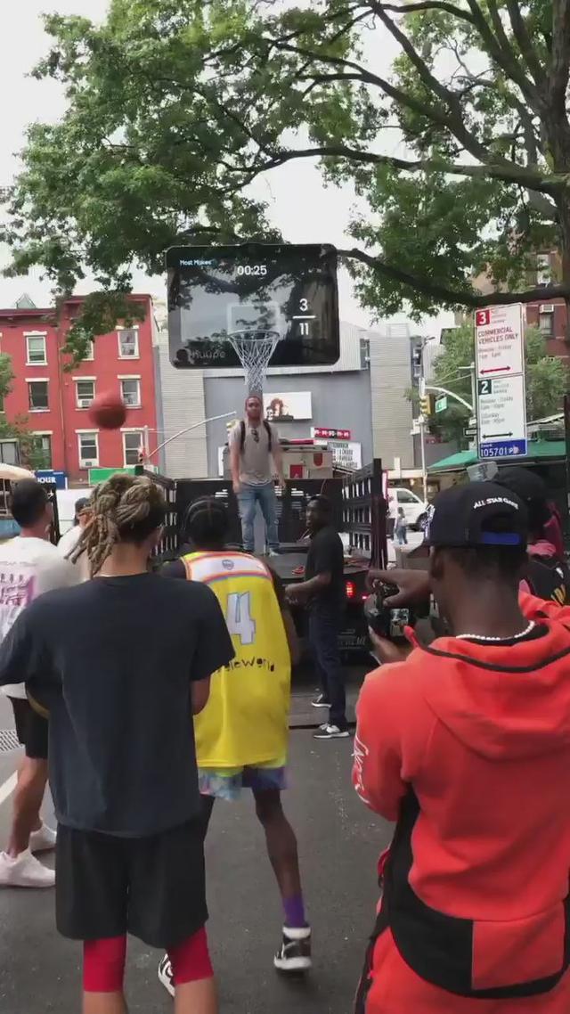 当LED替换掉篮板和地板，篮球的未来属于谁？