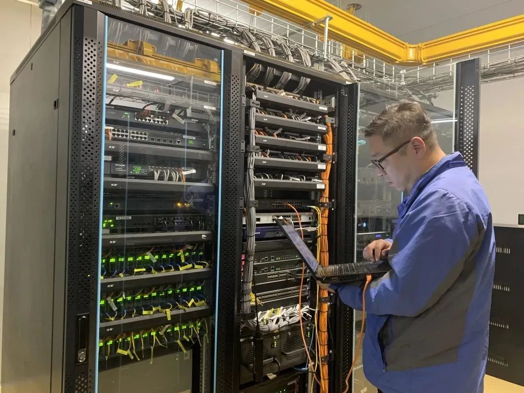 《山西日报》聚焦高科华烨集团：LED产业数字化转型发展