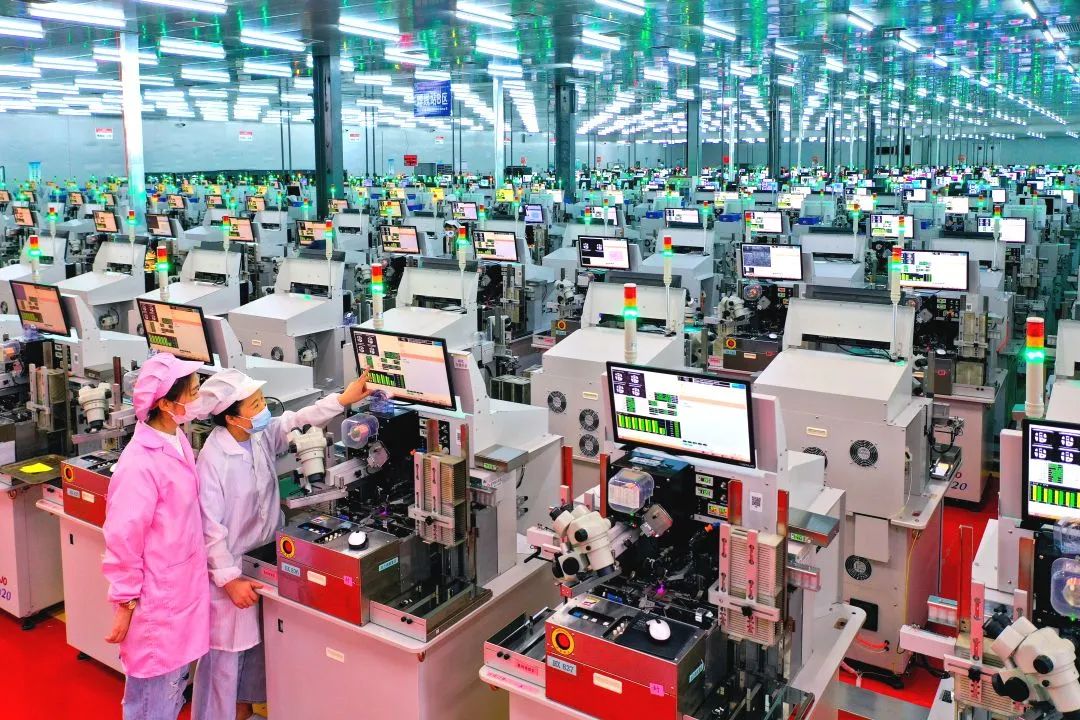 《山西日报》聚焦高科华烨集团：LED产业数字化转型发展