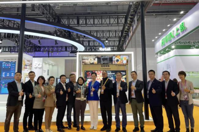 飞利浦精彩亮相第五届中国国际进口博览会，展示全屏视讯新生态！