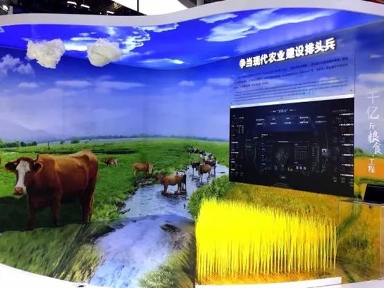 希达120吋Mini LED直显4K超级电视亮相第五届进博会