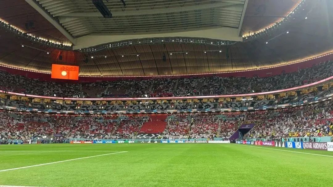 艾比森世界杯“淡定哥”火出圈，“天选打工人”彰显至真服务本色