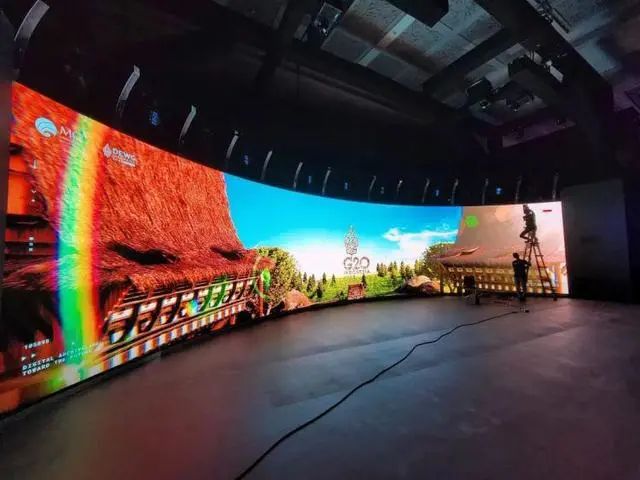 卡塔尔世界杯创“屏”之约，奥拓电子如何领先