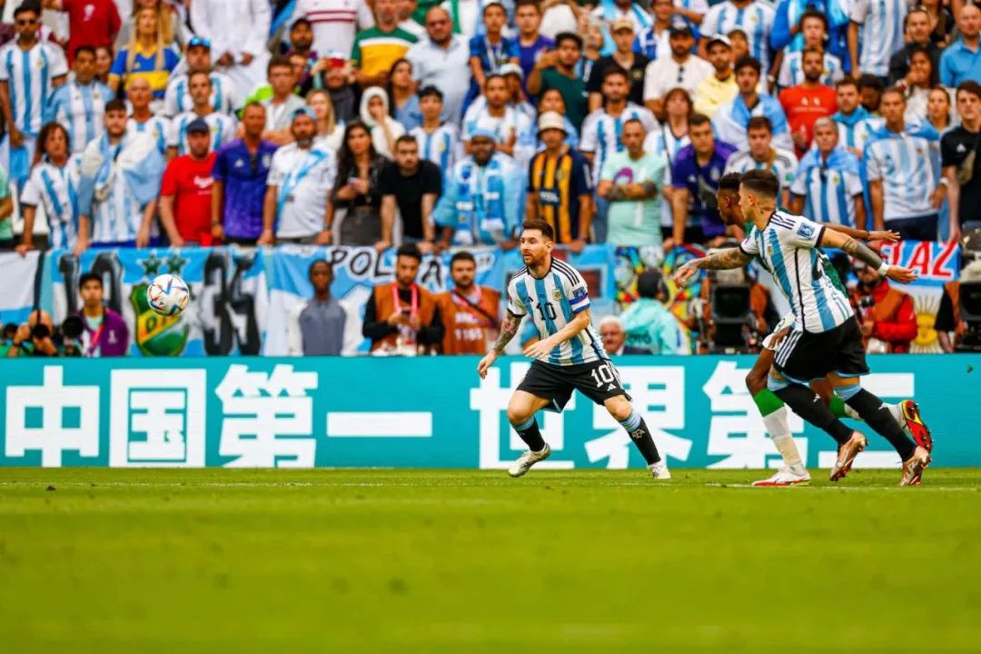 “世界第二，中国第一”的球场屏需要满足哪些要求？