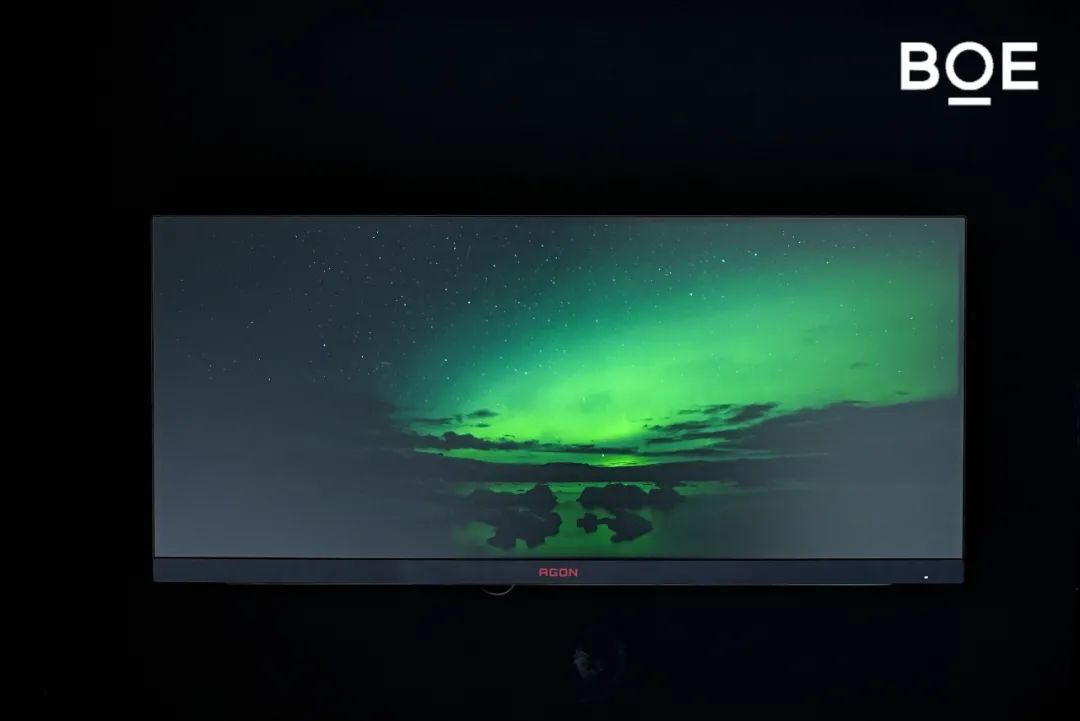 京东方晶芯科技亮相2022世界显示产业大会：34”电竞COG AM MiniLED、65"OGM Touch...