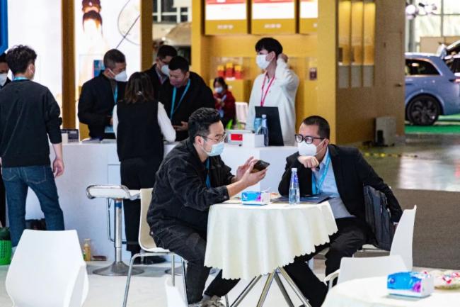 精彩直击!强力巨彩闪耀亮相大国好货创新联展! 精彩直击!强力巨彩闪耀亮相大国好货创新联展!