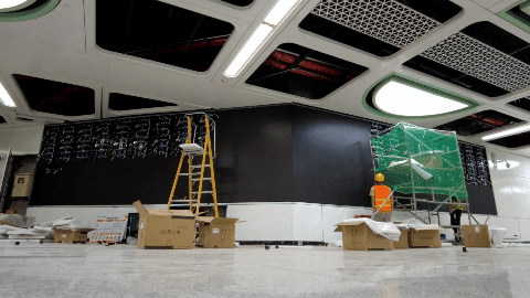 解密深圳地铁16号线LED广告屏