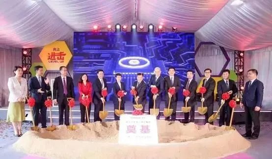 中国电子报评出2022年新型显示产业十件大事