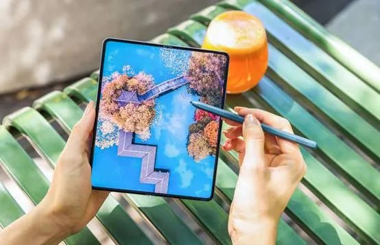 中国电子报评出2022年新型显示产业十件大事