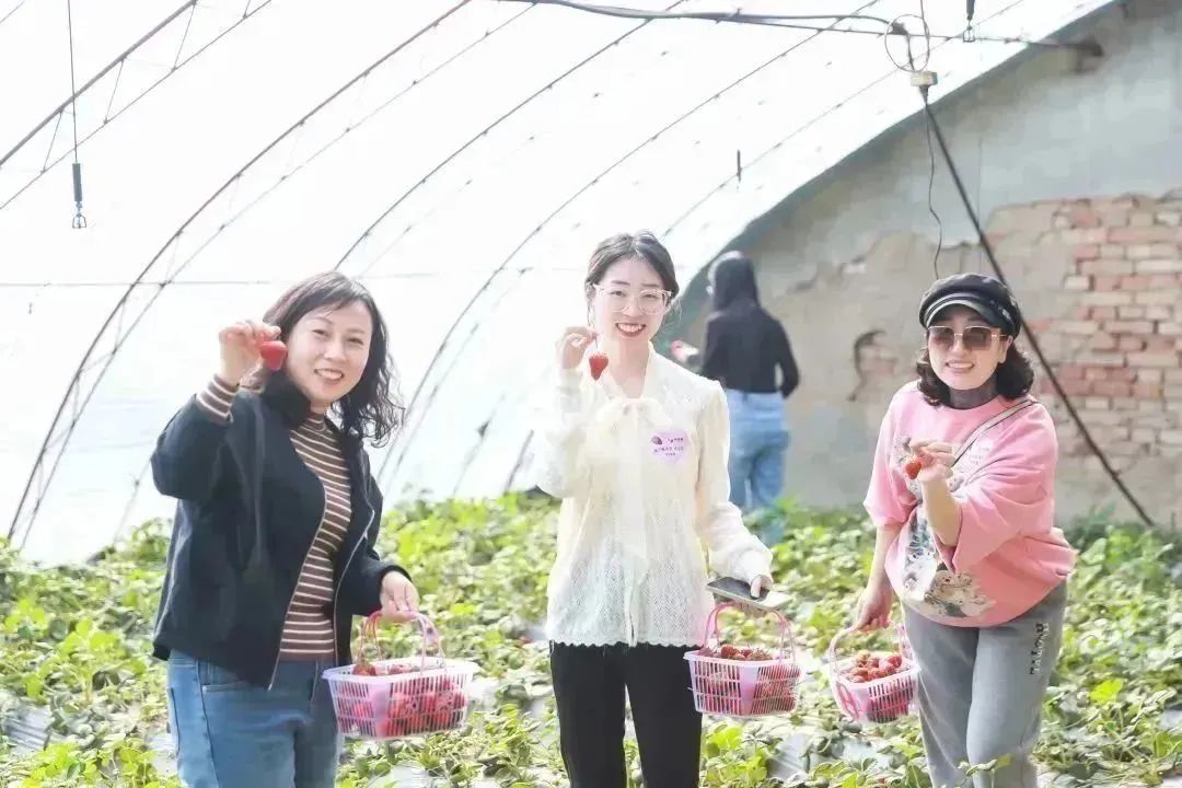 凝聚“她”力量 闪耀“她”风采 利亚德致敬每个闪光的你