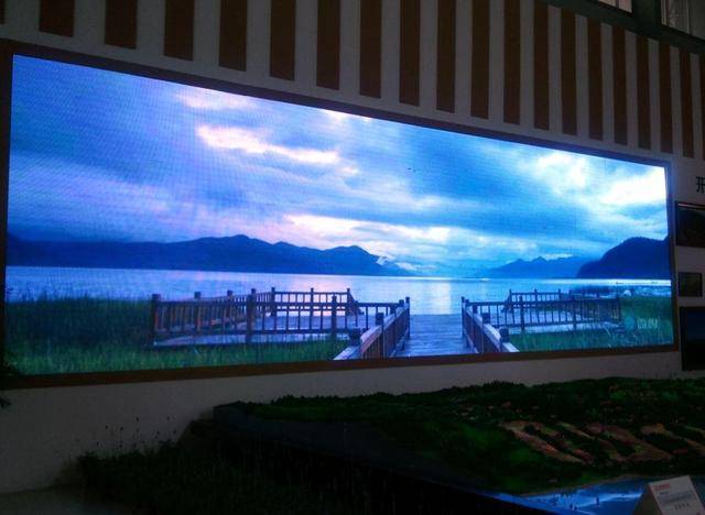 全彩led显示屏_led显示屏的工作原理,led显示屏一平米多少钱?