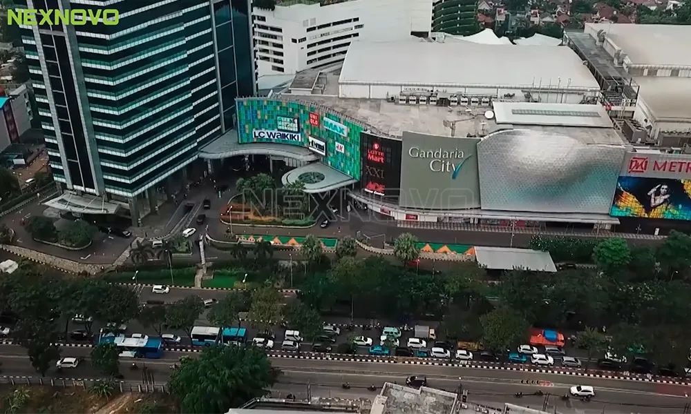 晶泓LED透明屏点亮雅加达潮流地标，Gandaria City中庭大屏焕新升级！