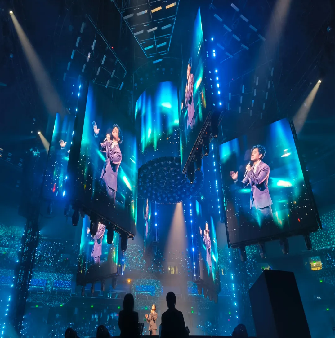 雷凌显示荣获慧聪LED屏显行业 2024年度最佳舞美创意及租赁屏品牌