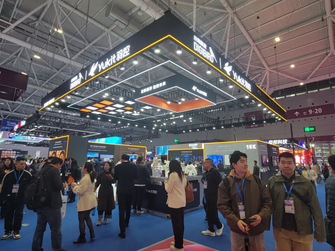 "屏"定未来！直击ISLE 2025，解码下一代显示技术DNA！