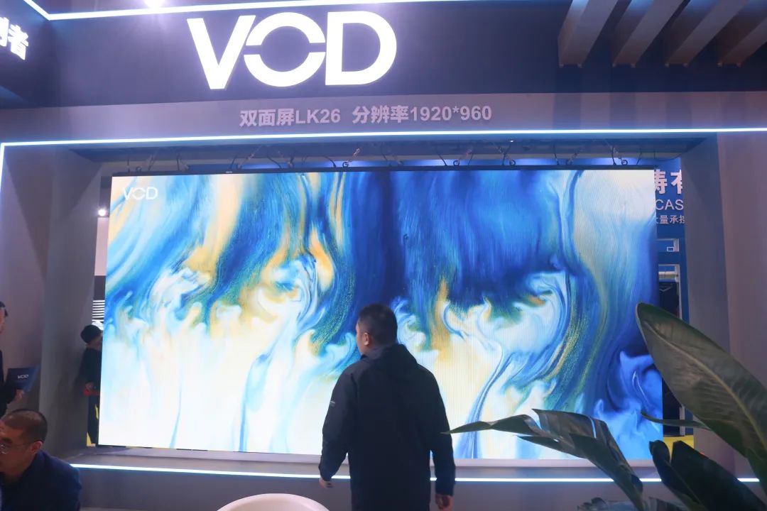 "屏"定未来！直击ISLE 2025，解码下一代显示技术DNA！