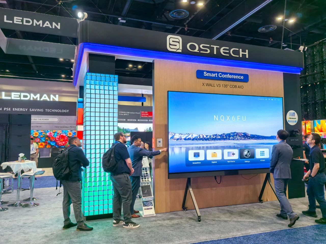 青松光电 “135寸LED一体机” 荣膺 InfoComm USA 2025最佳产品奖