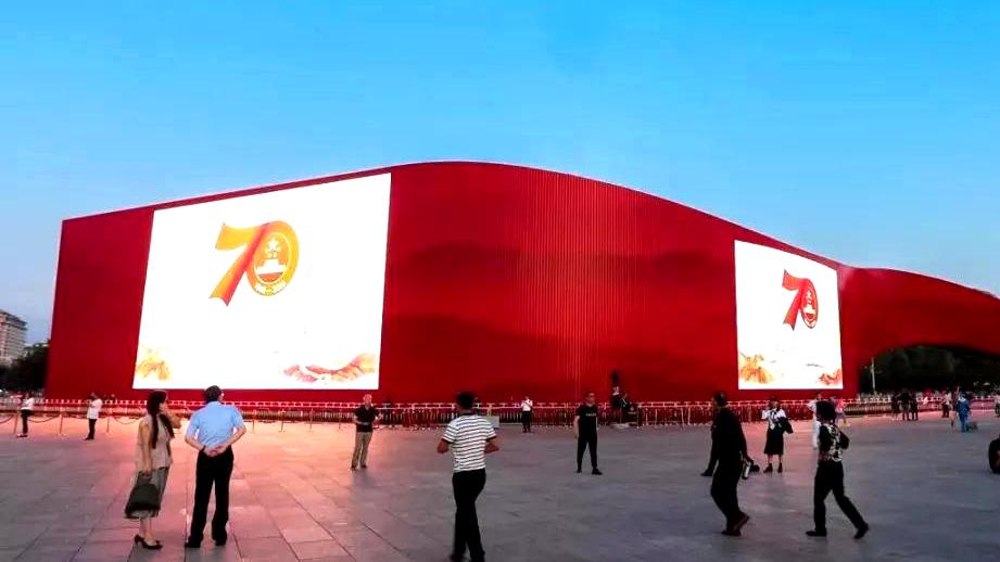 从奥运会到阅兵场：LED 显示屏如何成为大国仪式的“光影语言”