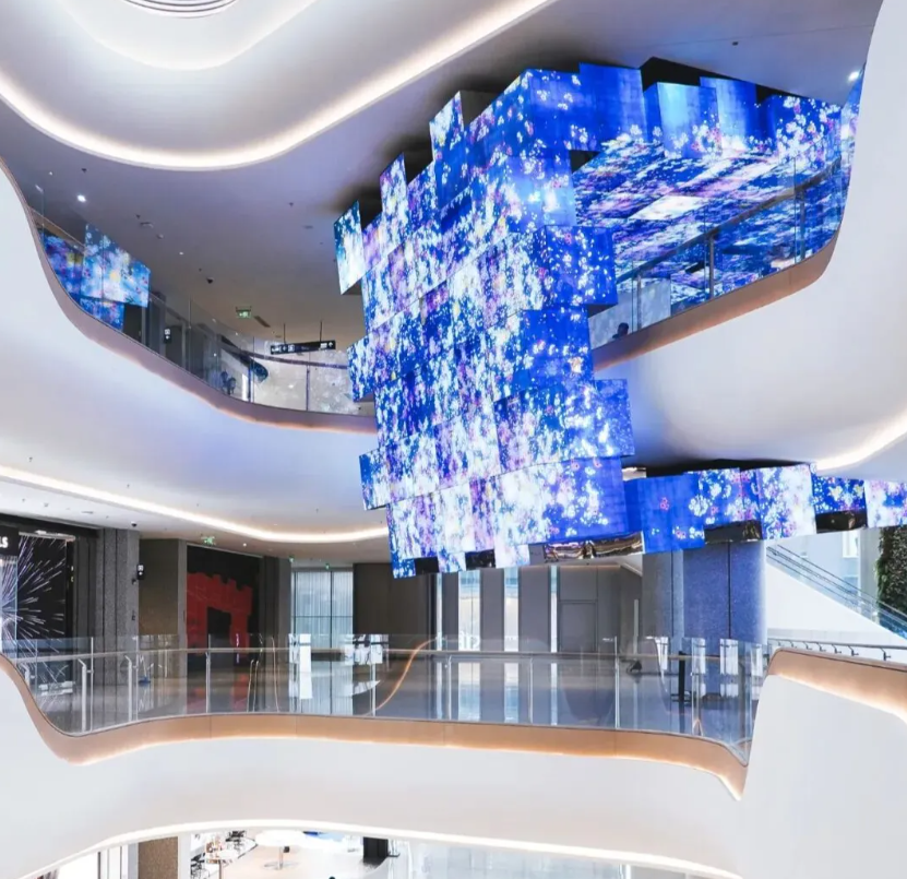 商业LED显示进入“场景定制化”时代,细分赛道的定制化趋势核心逻辑是什么? 商业LED显示进入“场景定制化”时代,细分赛道的定制化趋势核心逻辑是什么?