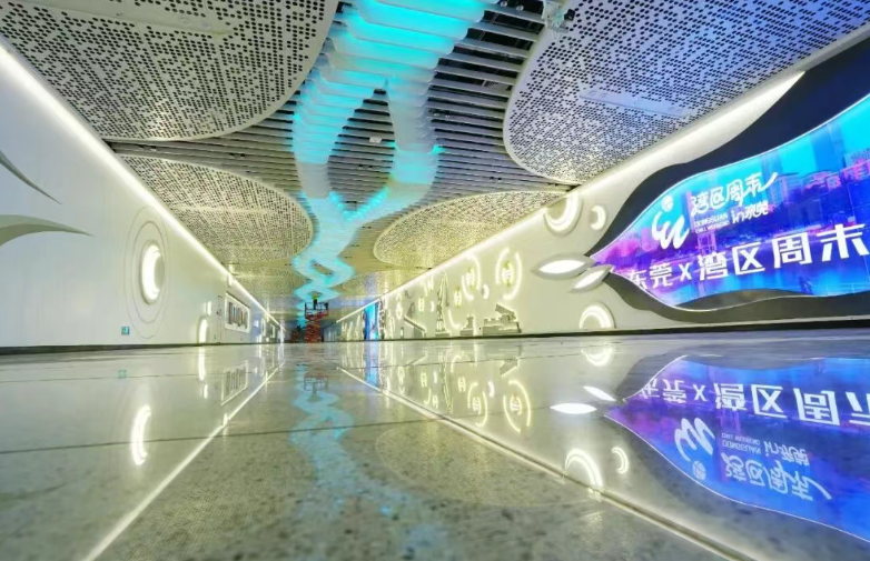 今日启程！东莞地铁 1 号线开通，领灿用显示技术讲述城市故事​
