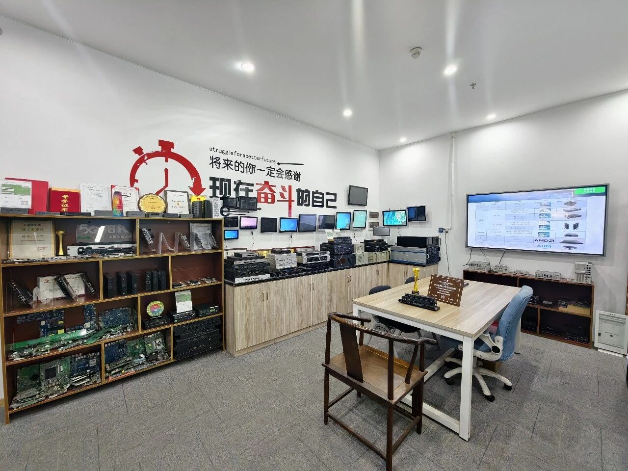 爱鑫微：十年深耕，引领LED控制系统进入模块化智能新时代！